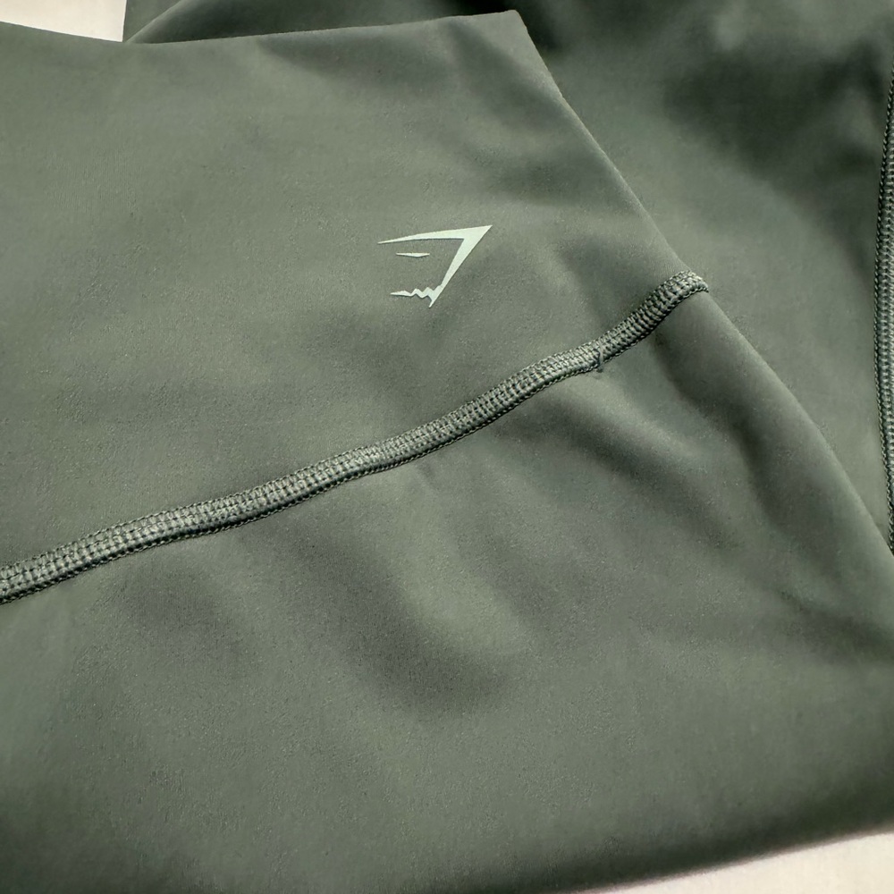 Gymshark Olive Bike Shorts for Women NEW Medium - Picture 3 of 8